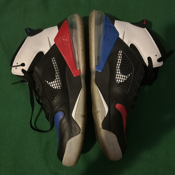 Used Pair of size 10.5 of Jordan Mars 270 Jumpman - Picture 6 of 6